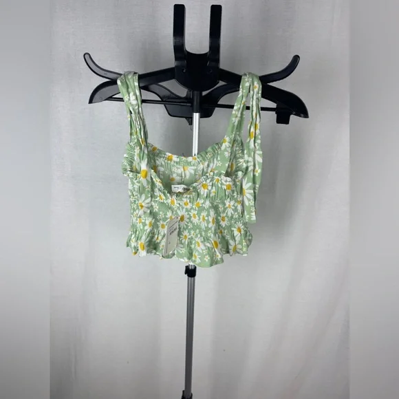 ELODIE Green Floral Tie Shoulder Smocked Crop Tank Size Small NWT - Picture 6 of 10